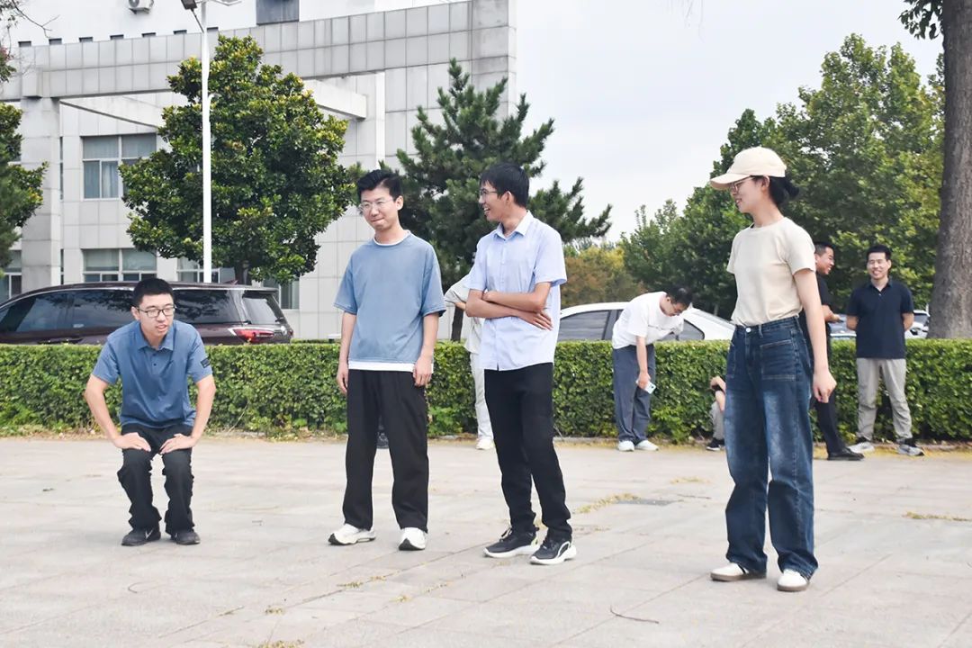 環球軟件舉行“迎中秋，慶國慶”員工趣味運動會
